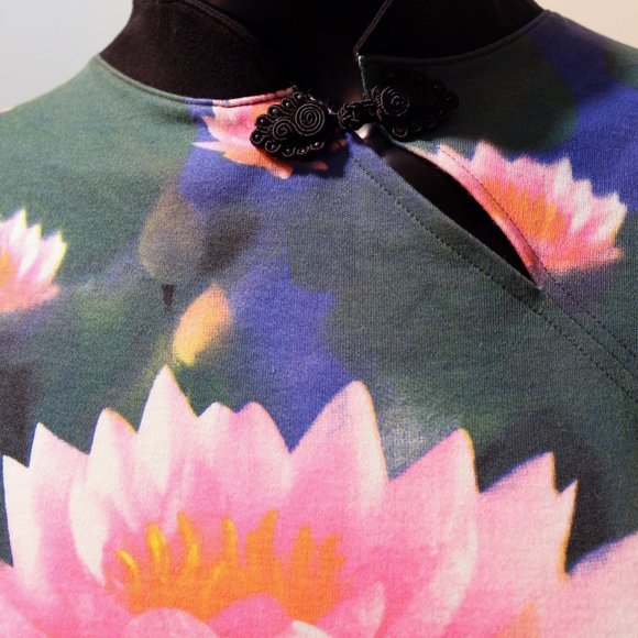 Lotus flower Top with asian neck clasp - Picture 2 of 4